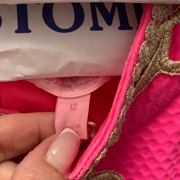 Lily Pullitzer shift dress in like new condition. Pink with gold trim - Picture 2 of 2